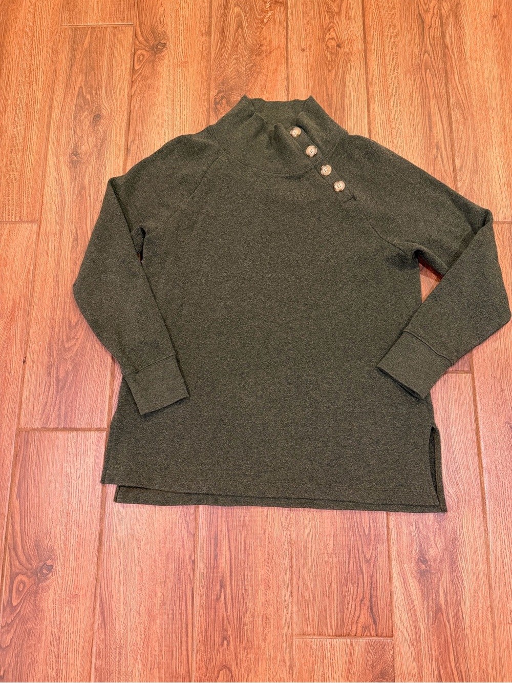 Jcrew Mock Neck Olive Green Button Shoulder Sweater / women’s small